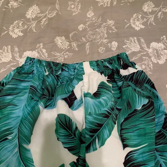 Two piece - Picture 3 of 3